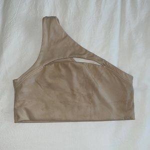 Alphalete sports bra